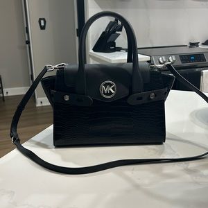 MICHAEL KORS CARMEN SAFFIANO LEATHER SMALL FLAP SATCHEL SHOULDER PURSE BAG